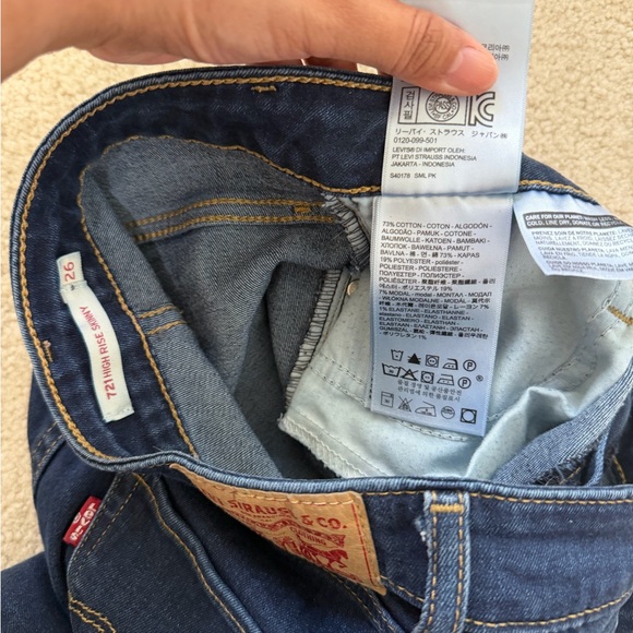 Levi’s Women’s 721 High Rise Skinny Jeans Waist 26 Inseam 27 - Picture 4 of 8